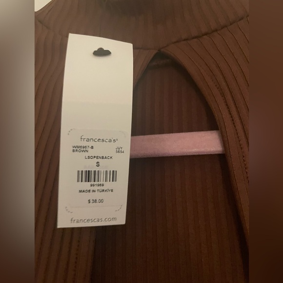 Keyhole back brown tee - Picture 6 of 6